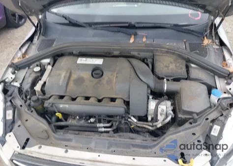 2015 Volvo Xc60 T6 Premier Plus из США, поврежденный, VIN YV4902RC5F2579433